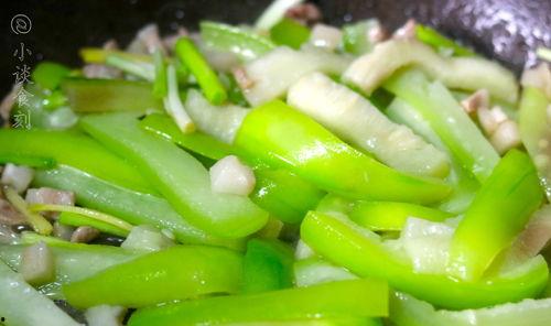 宝宝吃瓜吃肉好吗视频,瓜肉搭配，营养美味两不误