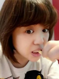 张爽吃瓜的视频,揭秘娱乐圈幕后故事